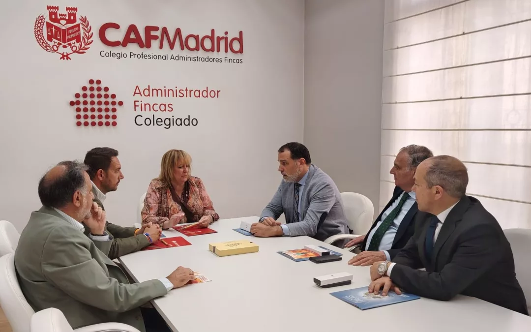 Firma del convenio de colaboración entre AESA y CAFMadrid en Madrid